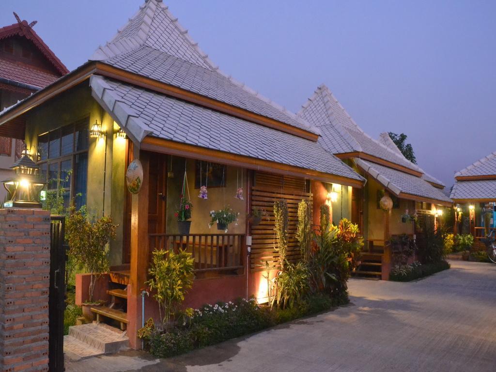 Huen Kham Kong Guesthouse メーサリエン エクステリア 写真