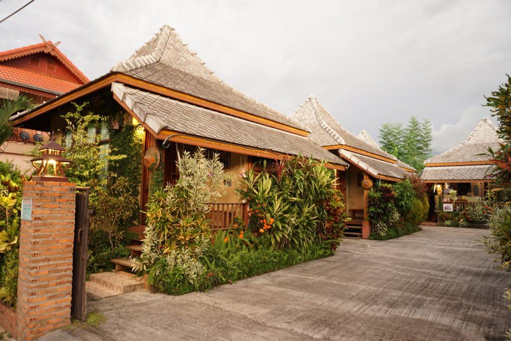Huen Kham Kong Guesthouse メーサリエン エクステリア 写真